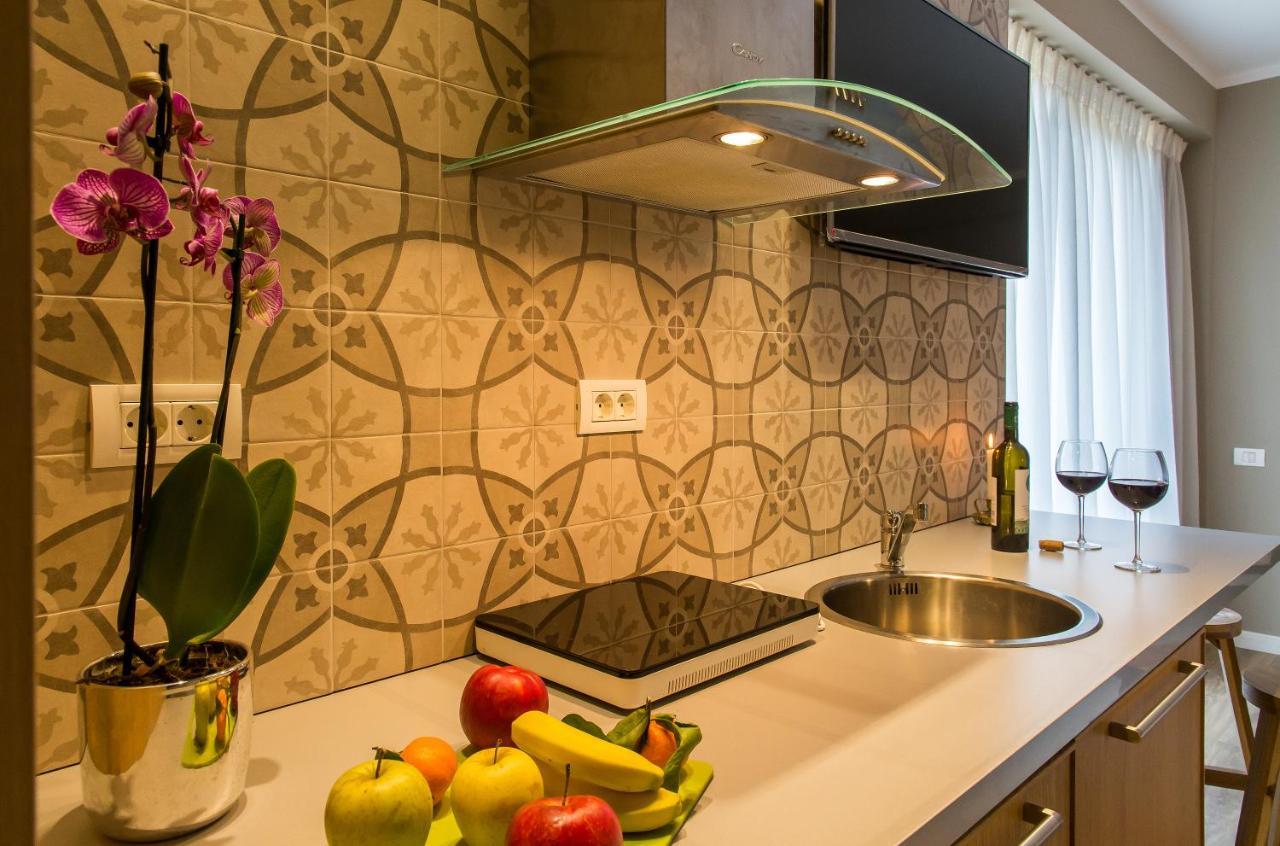 One Love Metropolitan Gardens Studio II Apartment Bucureşti Ngoại thất bức ảnh