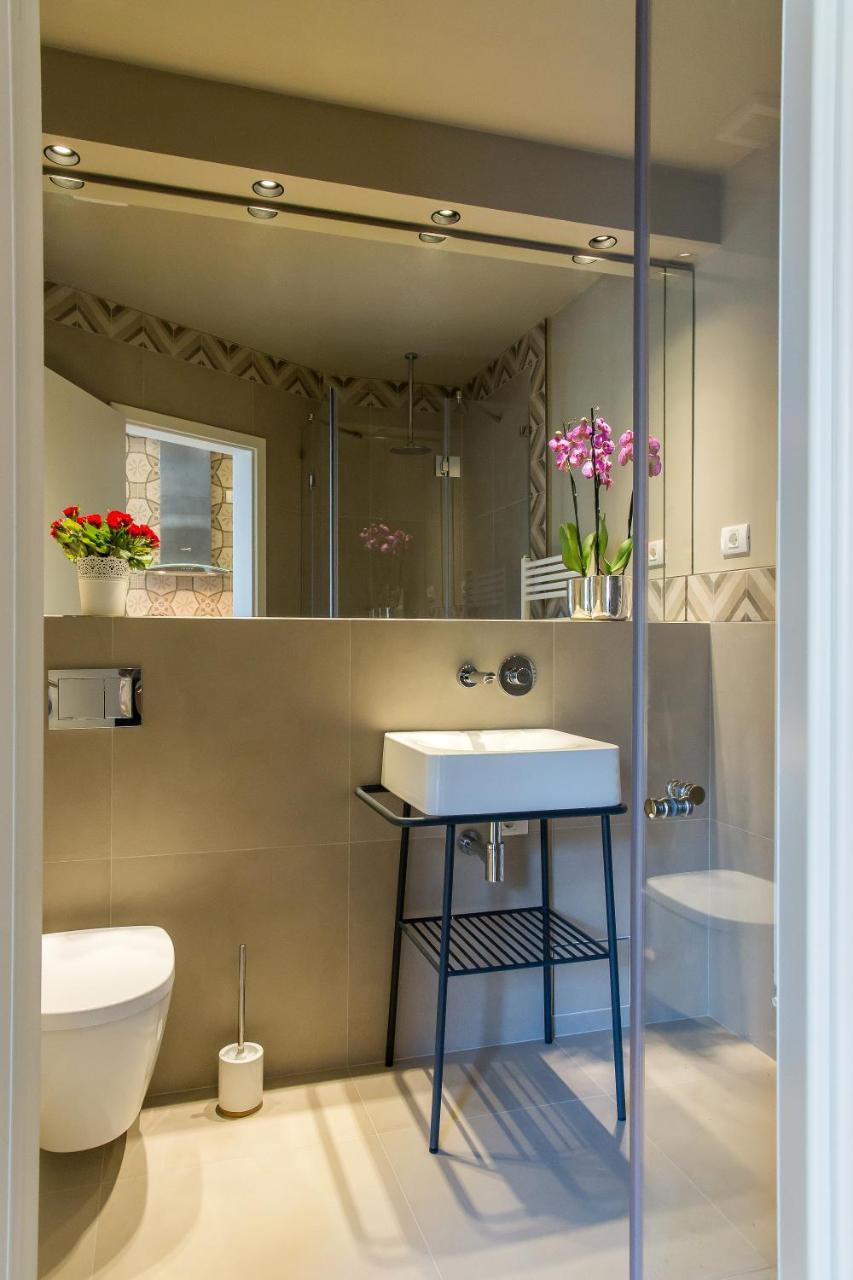 One Love Metropolitan Gardens Studio II Apartment Bucureşti Ngoại thất bức ảnh